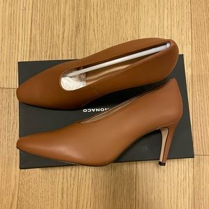 Club Mónaco Brennaha Pumps in Cognac - Size US 38 / EUR 38.  Never worn!!